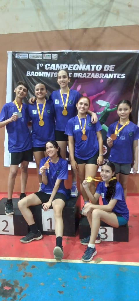 Galera do badminton fazendo coleção de títulos